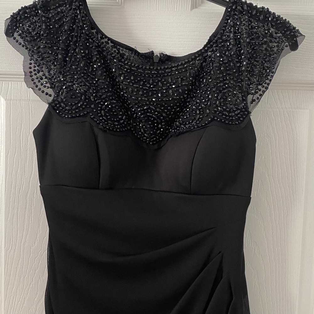 Cache Dress - Picture 2 of 8